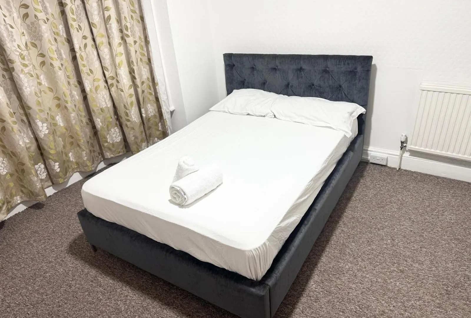 Serene Suite Rooms 1 - 5 Southampton Guest house