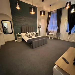 Sotonretreats Southampton